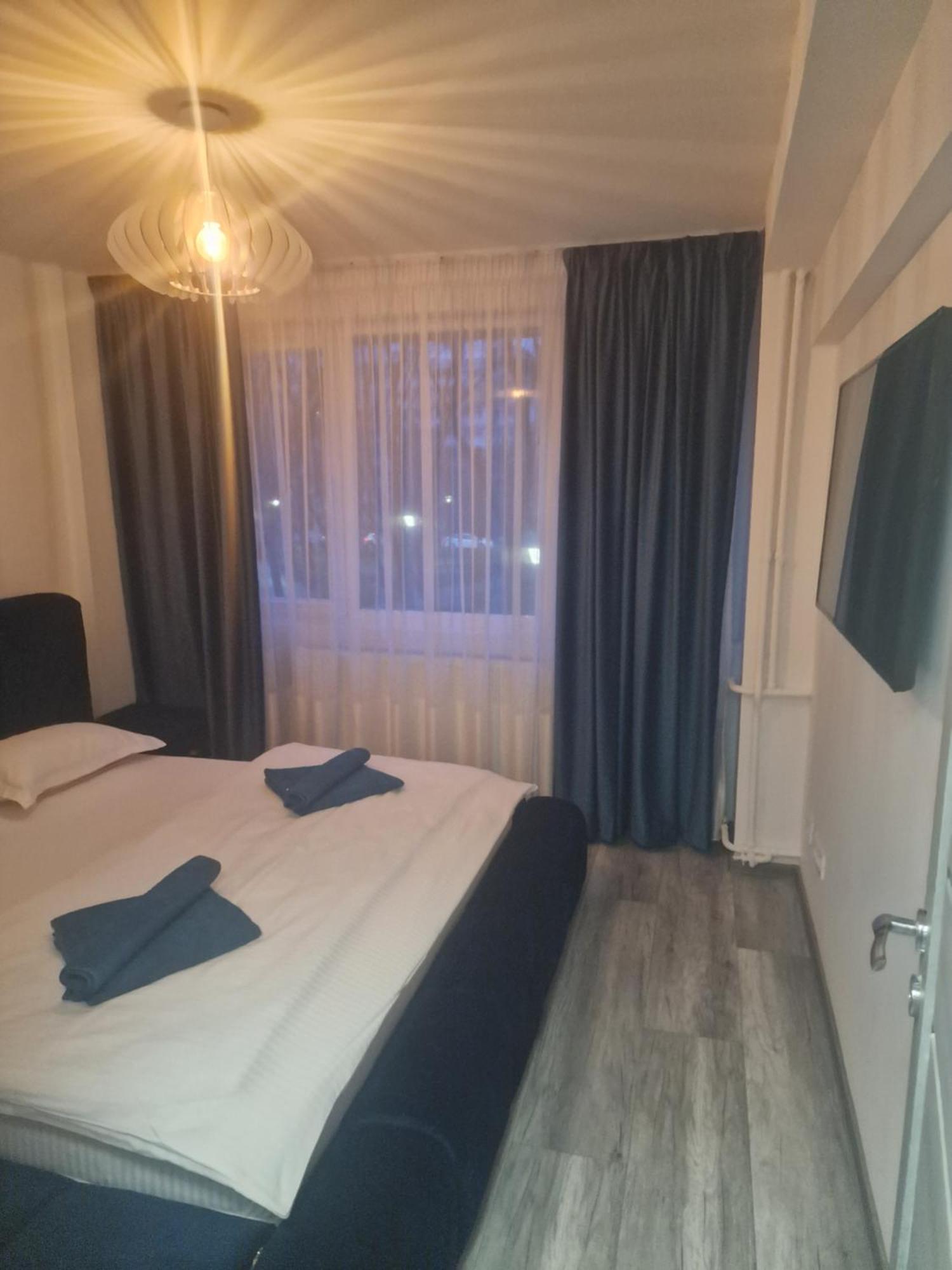 Ely's Deluxe Bucarest